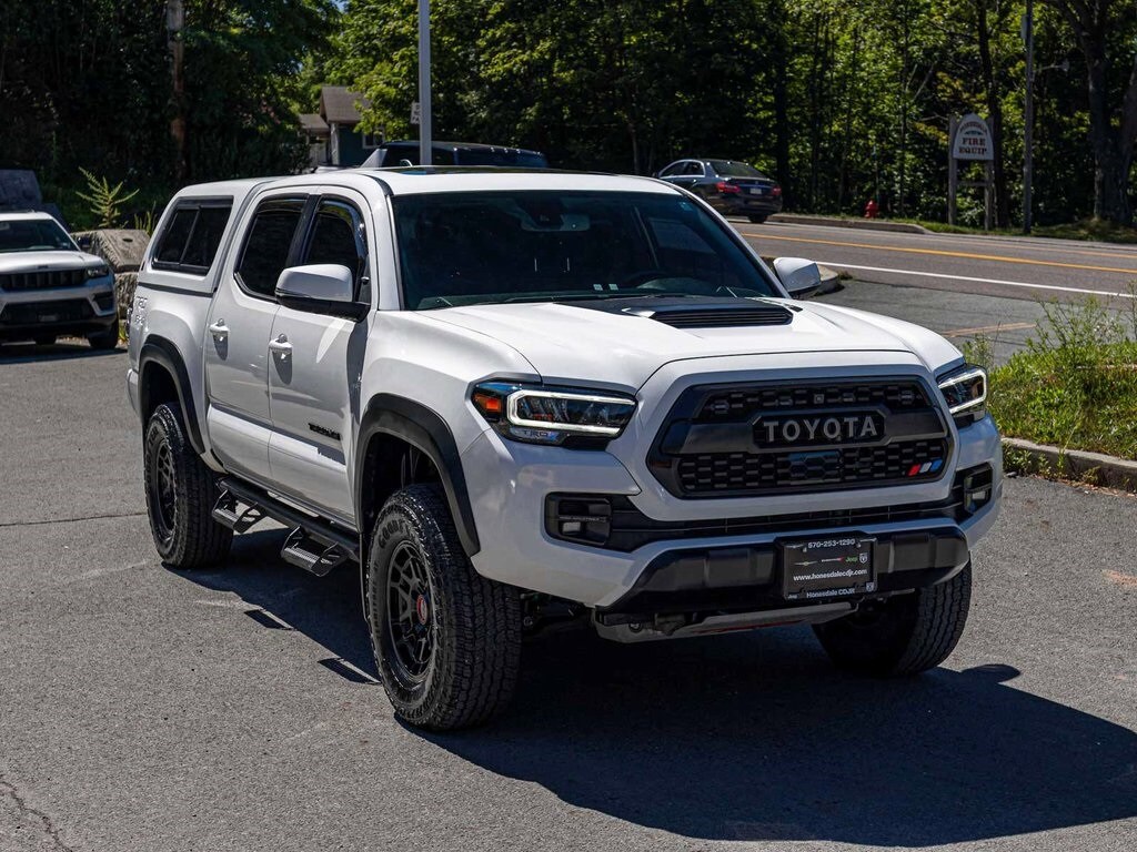 2023 Toyota Tacoma TRD Pro V6 photo 2
