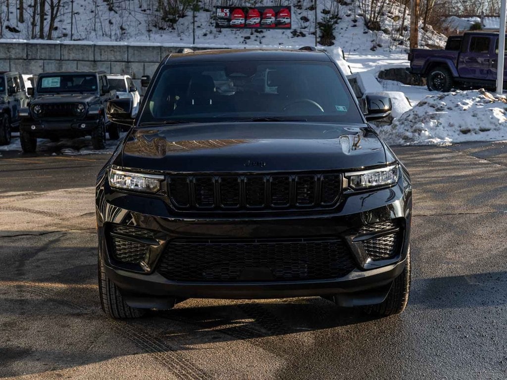 New 2025 Jeep Grand Cherokee ALTITUDE X 4X4 Sport Utility
