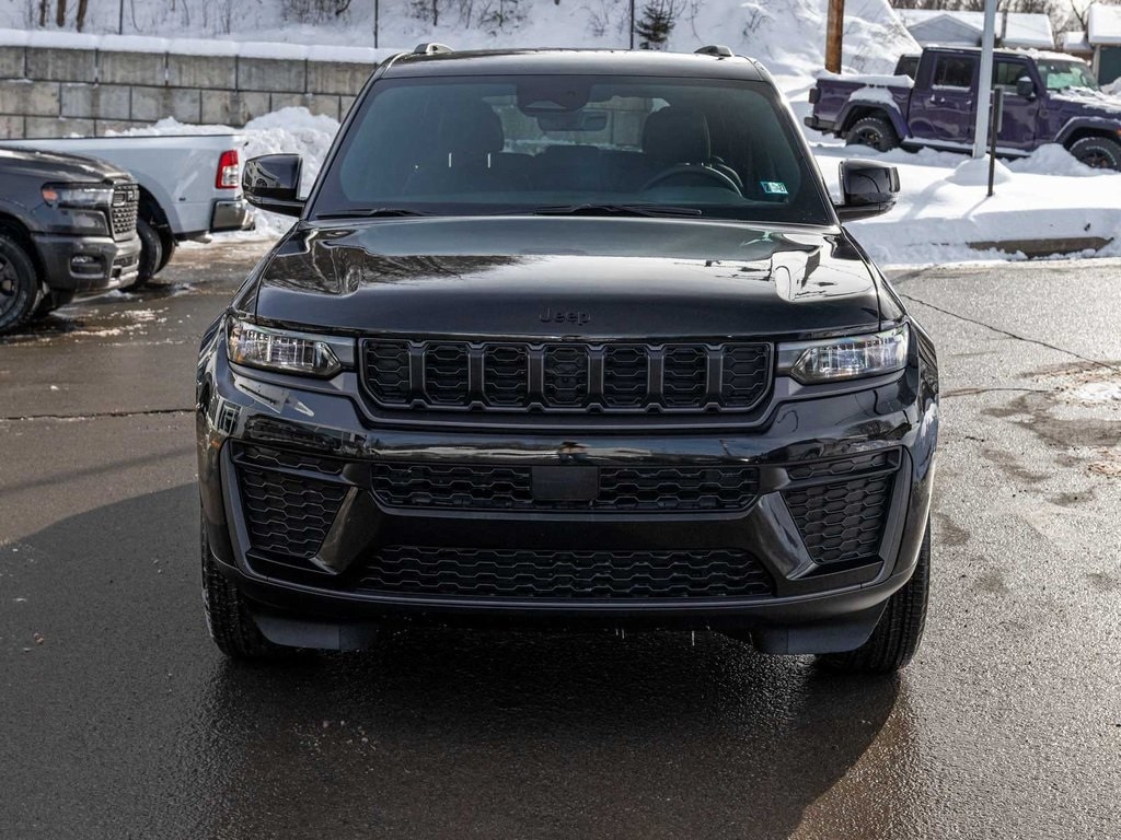 New 2026 Jeep Grand Cherokee LAREDO ALTITUDE 4X4 Sport Utility