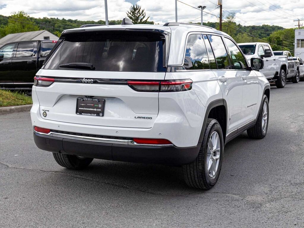Used 2023 Jeep Grand Cherokee Laredo SUV