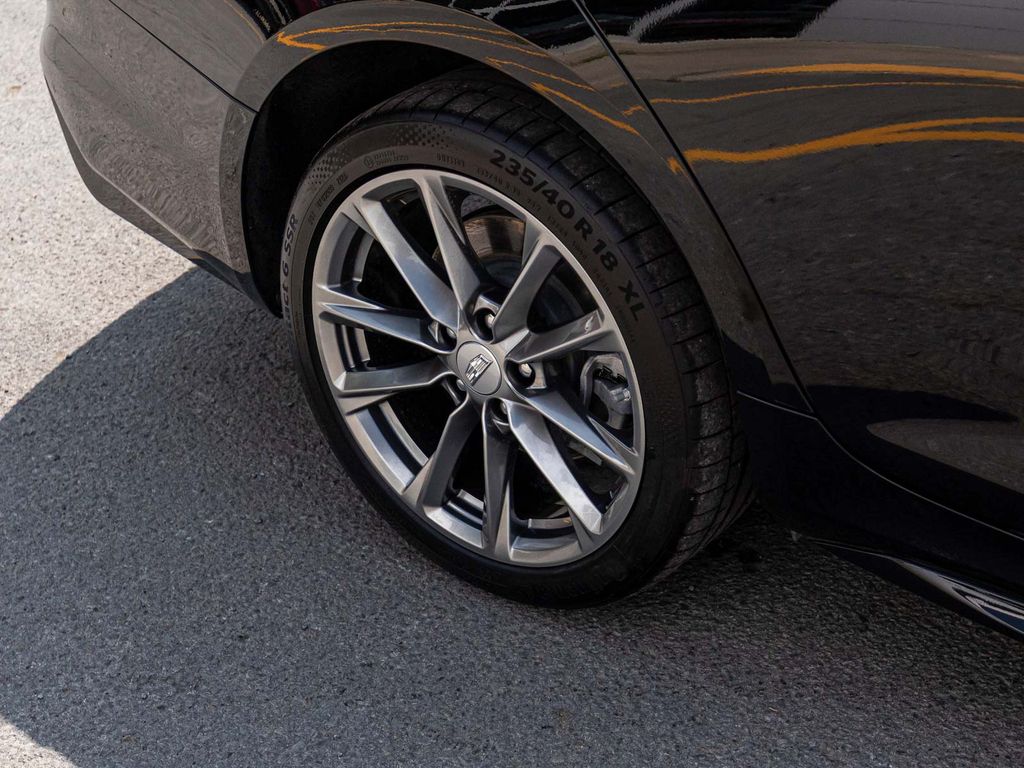 2025 Cadillac CT4-V V-Series - Photo 9