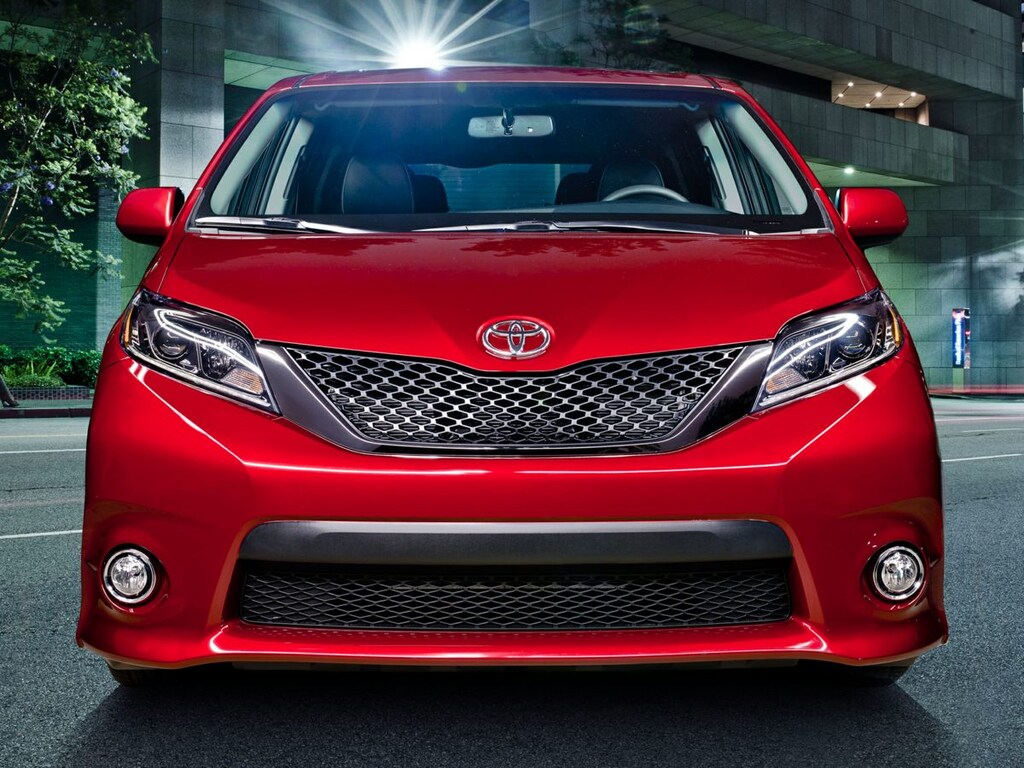 Used 2015 Toyota Sienna SE Premium Minivan/Van