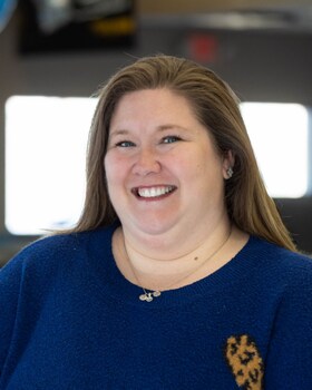 Staff member AMANDA SHAFFER from ID_f73737b94bd4