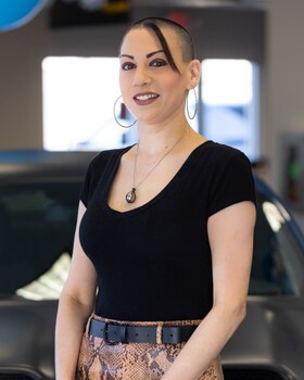 Staff member JENNA SIMS from ID_f73737b94bd4