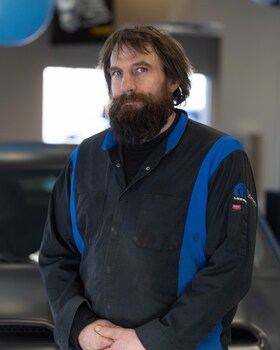 Staff member DOMINIC WEIST from ID_e3a4f8af70f8