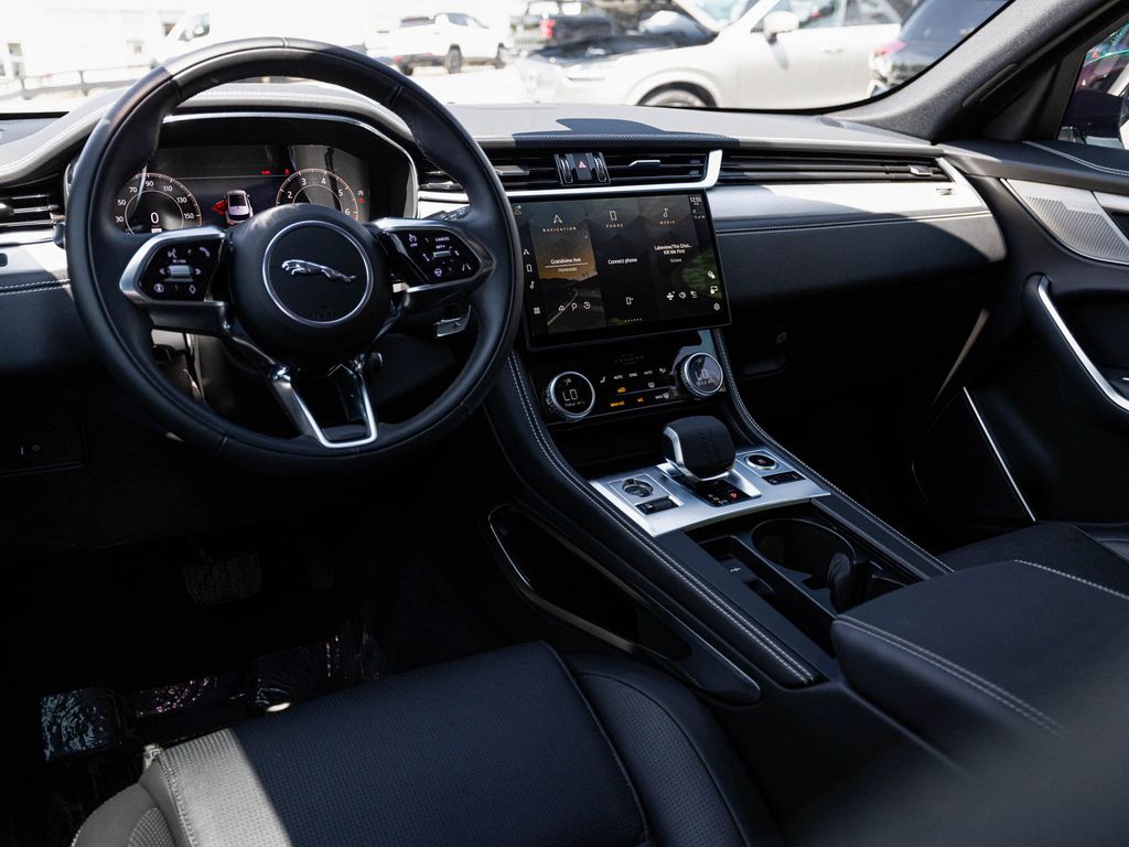 2026 Jaguar F-Pace R-Dynamic S - Photo 12