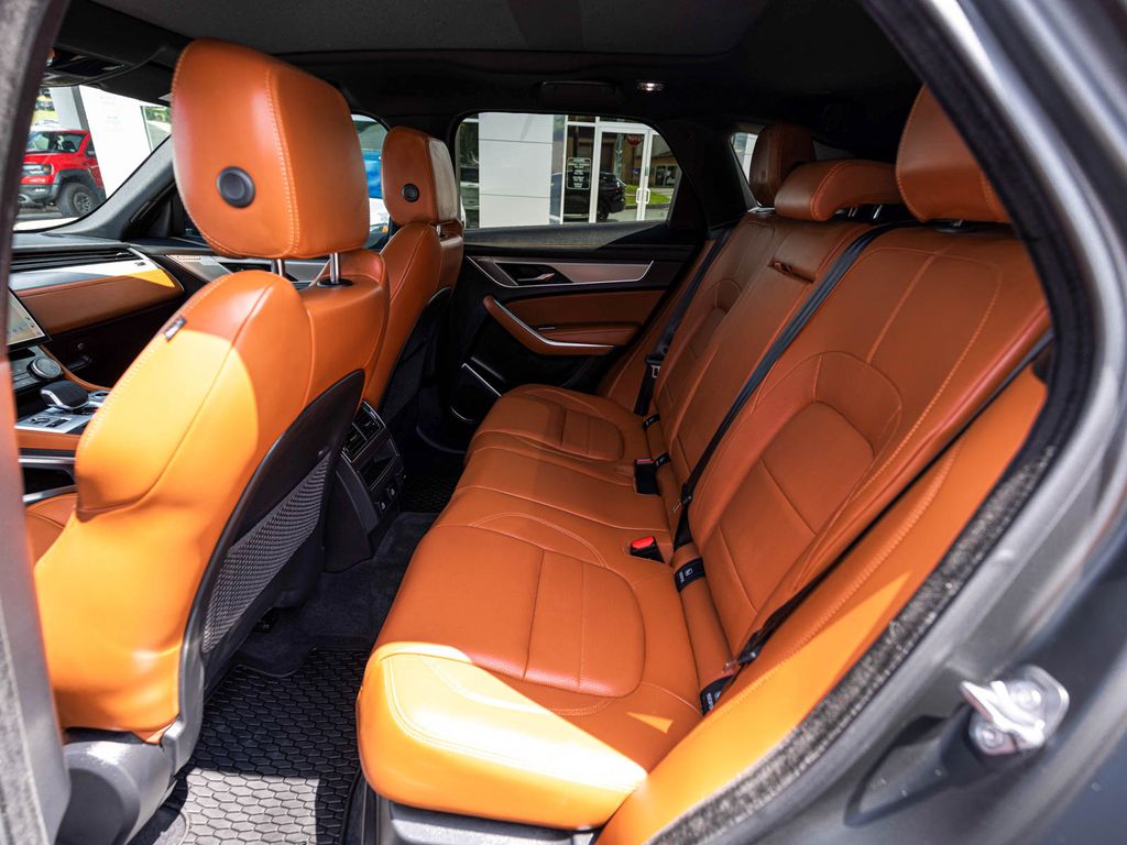2026 Jaguar F-Pace R-Dynamic S - Photo 26