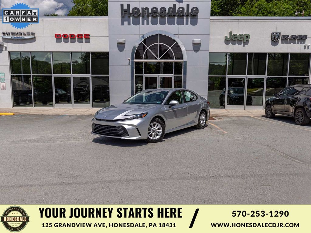 Used 2025 Toyota Camry SE Sedan