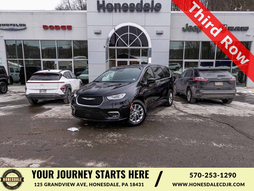 2026 Chrysler Pacifica Passenger Van 