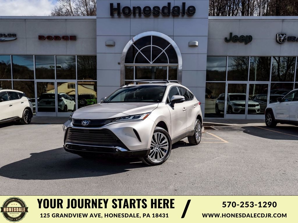 Used 2024 Toyota Venza XLE SUV
