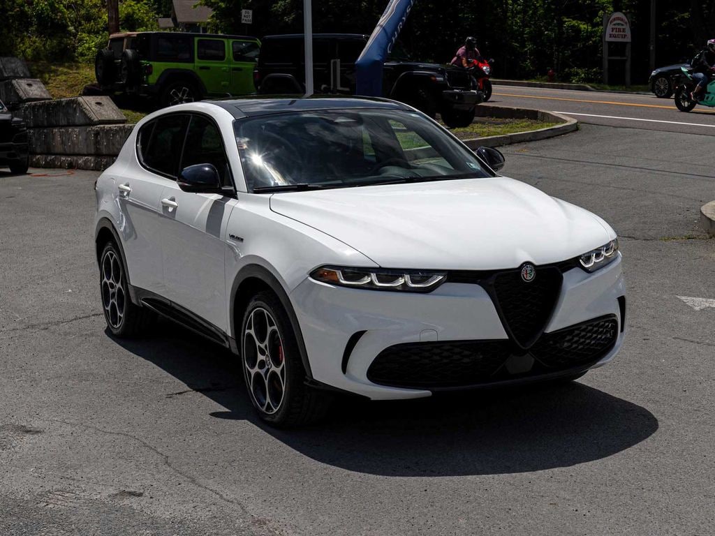 Used 2024 Alfa Romeo Tonale Veloce SUV