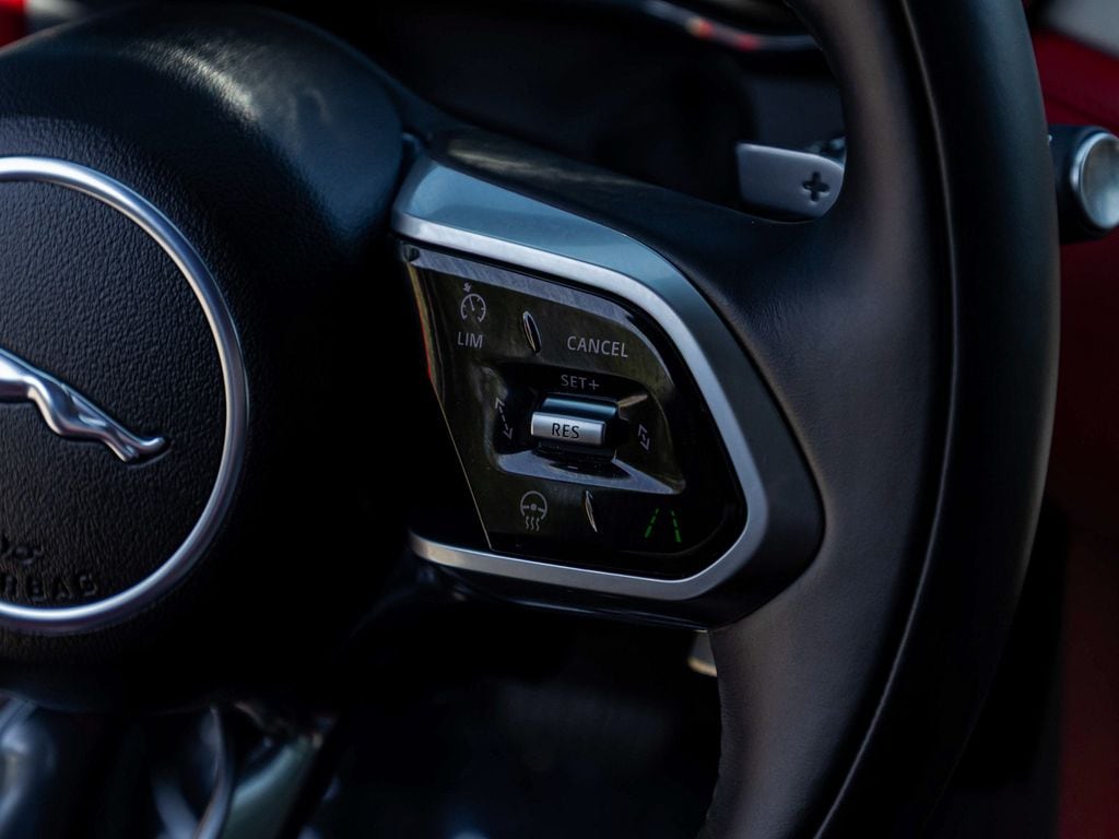 2026 Jaguar F-Pace R-Dynamic S - Photo 21
