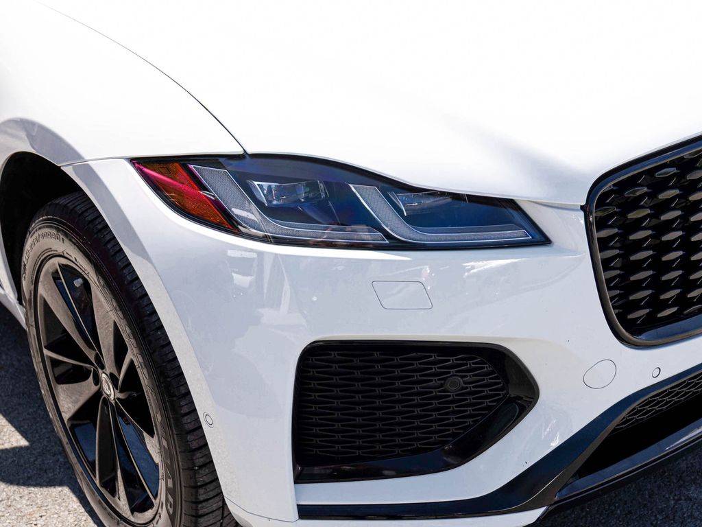 2026 Jaguar F-Pace R-Dynamic S - Photo 34