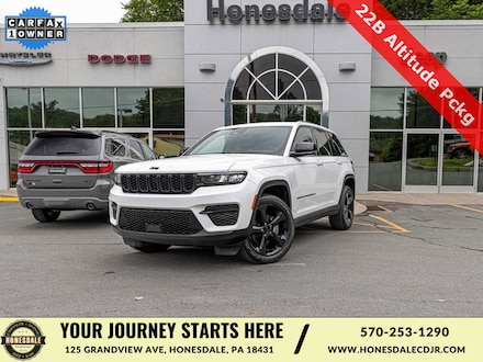 2022 Jeep Grand Cherokee Laredo SUV