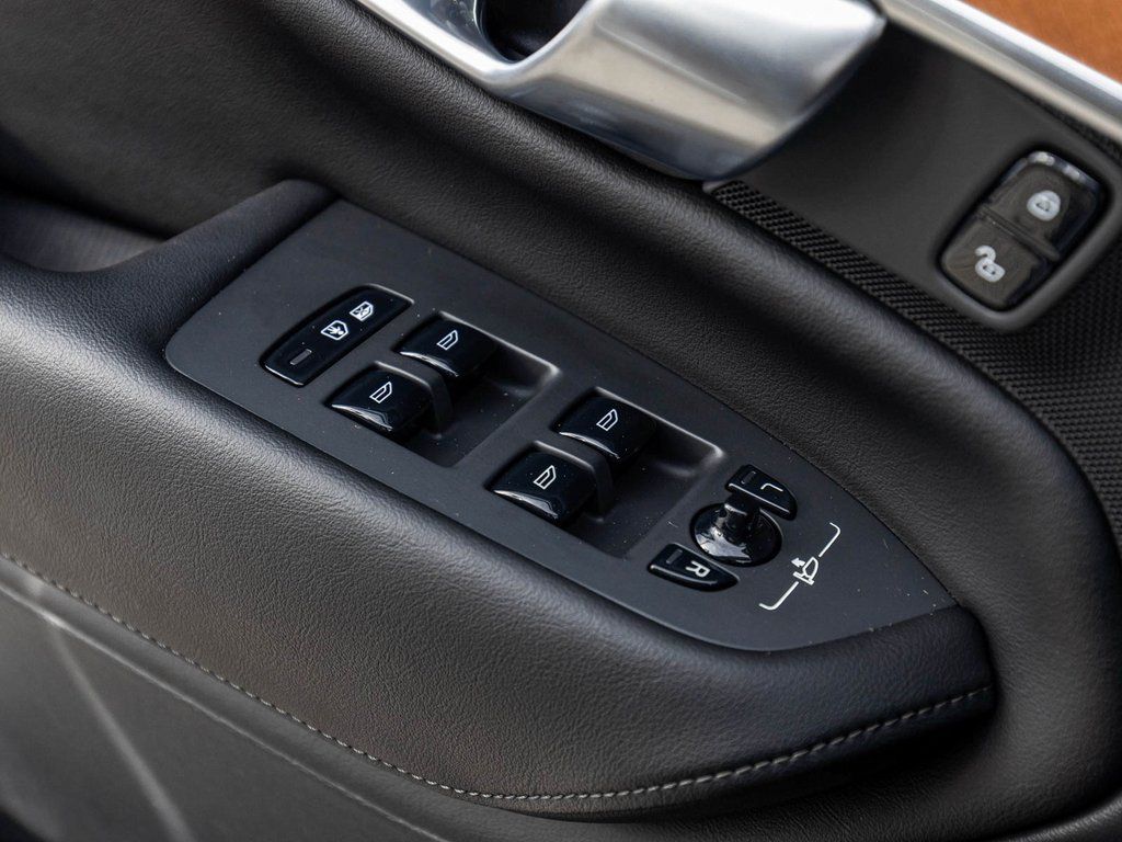 2024 Volvo XC90 Plus - Photo 12