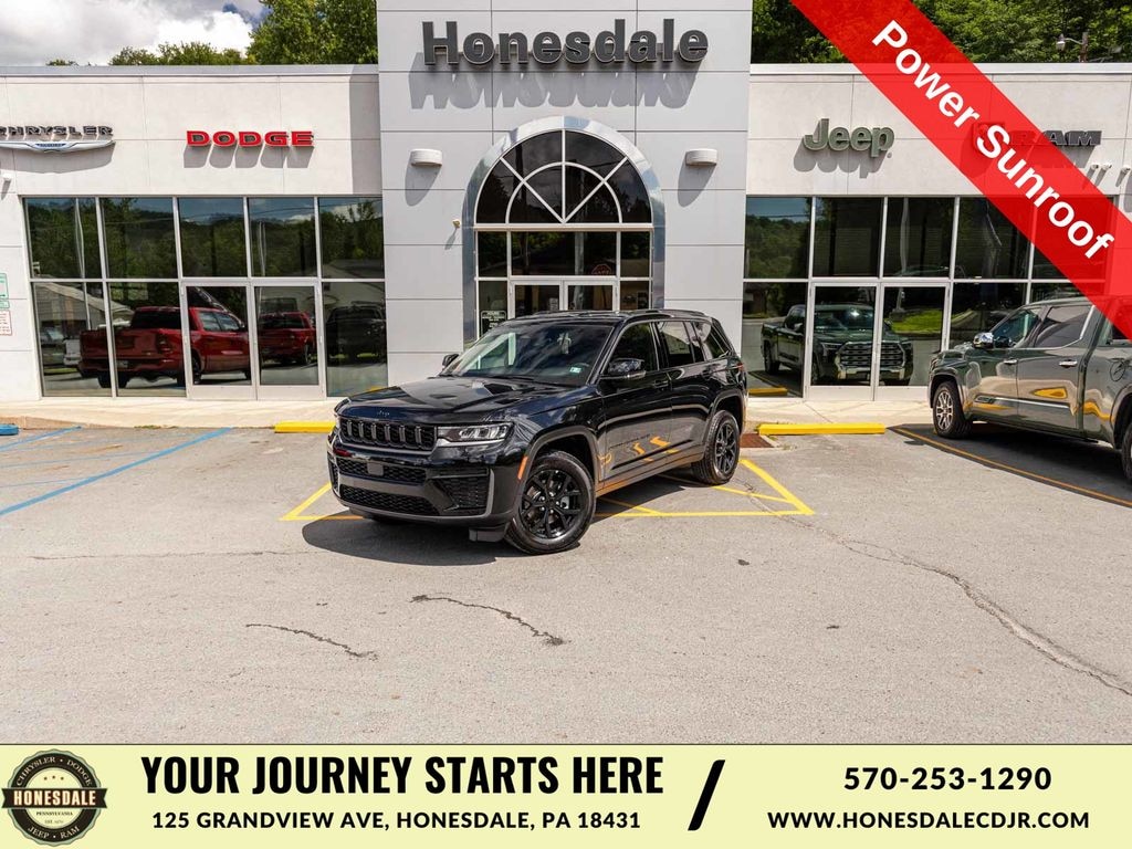 New 2026 Jeep Grand Cherokee LAREDO ALTITUDE 4X4 Sport Utility