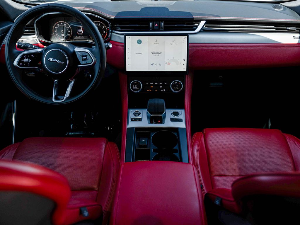 2026 Jaguar F-Pace R-Dynamic S - Photo 29