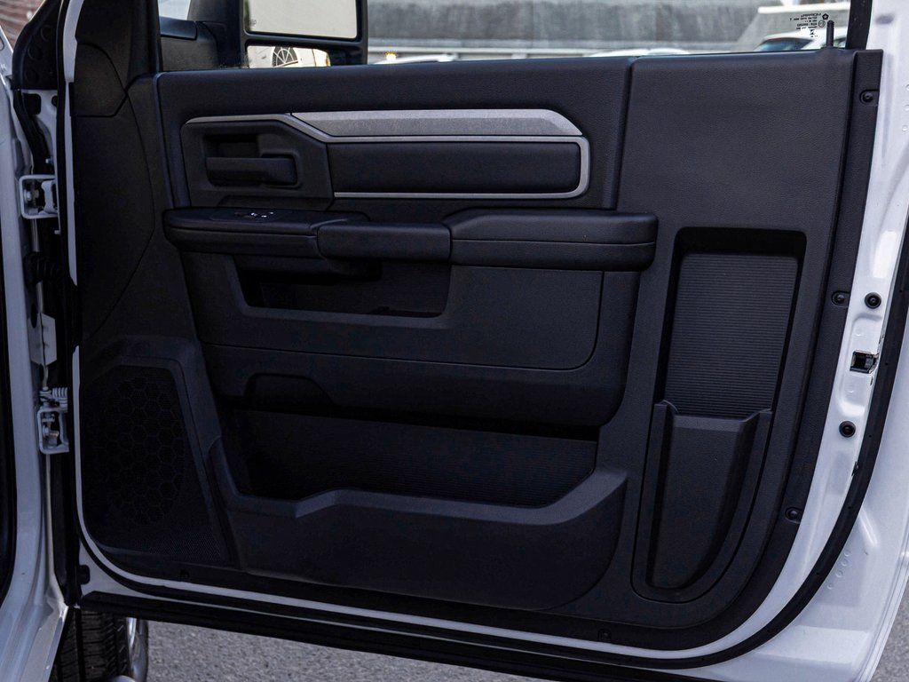 2025 RAM Ram 2500 Pickup Tradesman - Photo 11