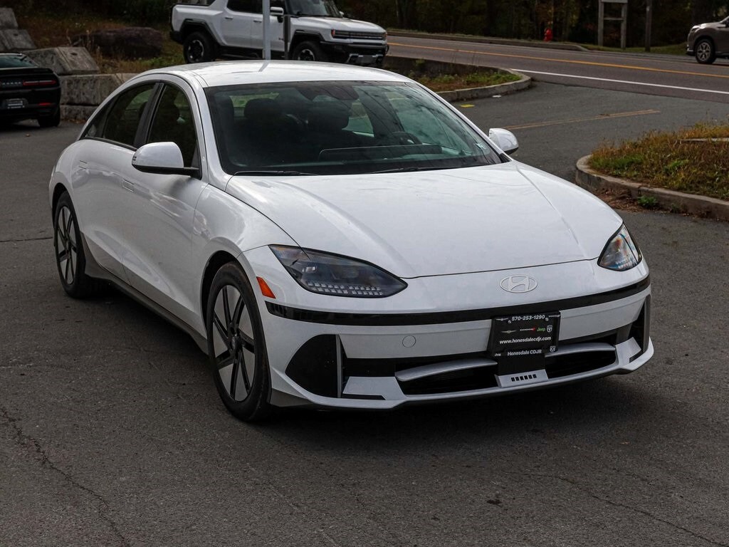 2023 Hyundai Ioniq 6 SE photo 3
