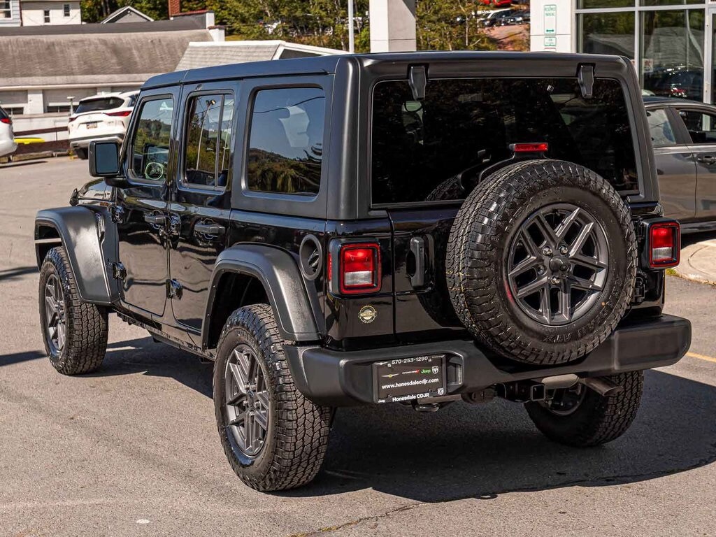 2025 Jeep Wrangler Sport S photo 3