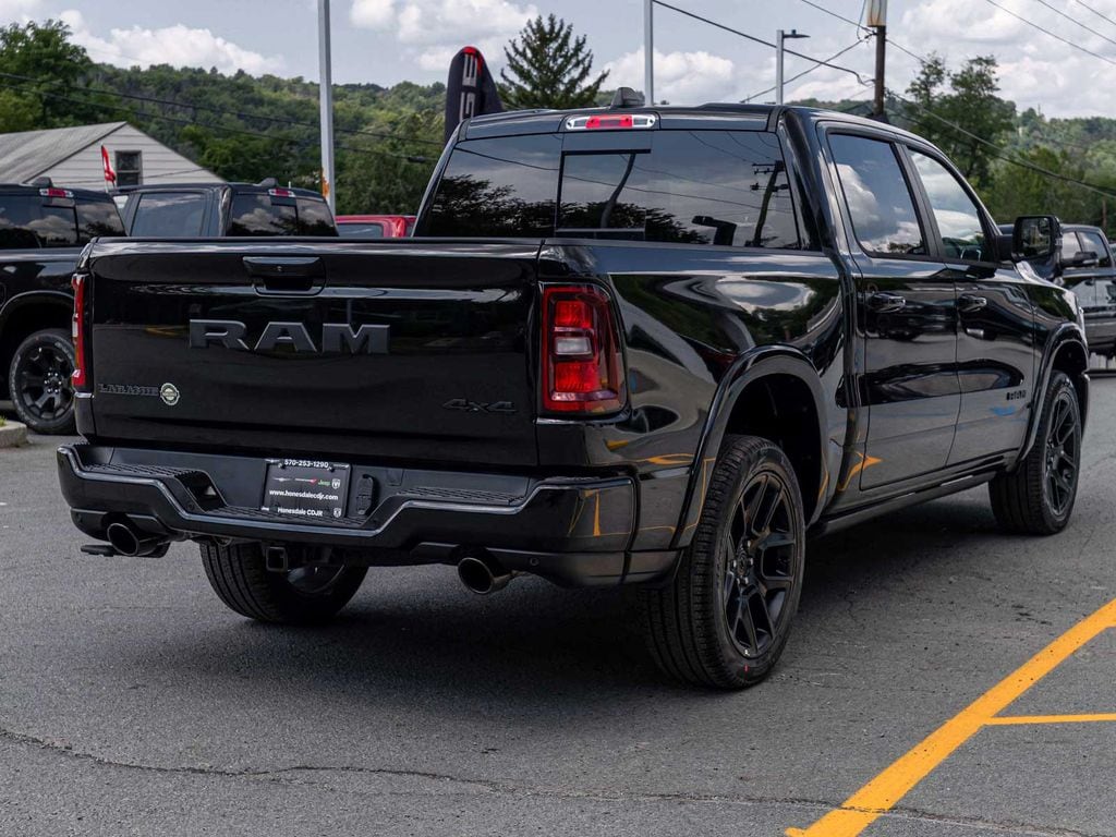 New 2026 Ram 1500 LARAMIE CREW CAB 4X4 5'7 BOX Pickup