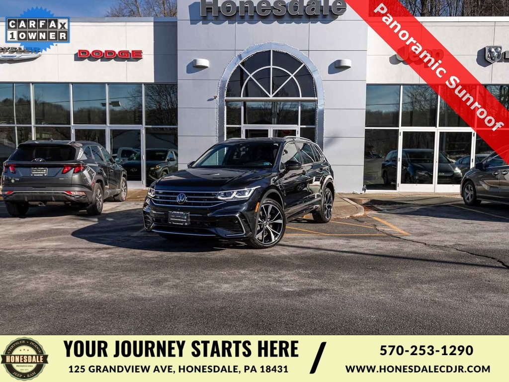 2024 Volkswagen Tiguan SEL R-LINE's photo