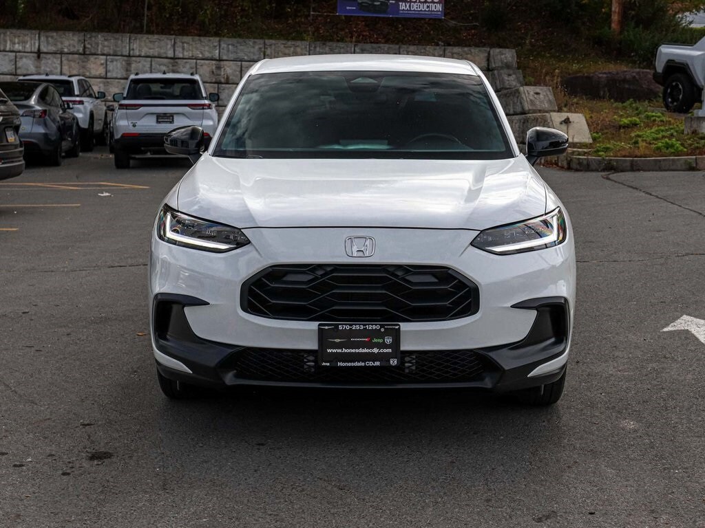 2025 Honda HR-V Sport photo 2