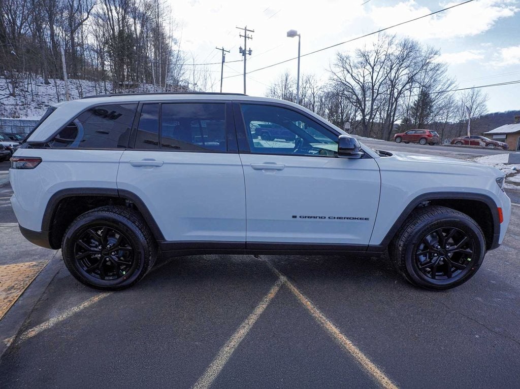 New 2026 Jeep Grand Cherokee ALTITUDE 4X4 Sport Utility