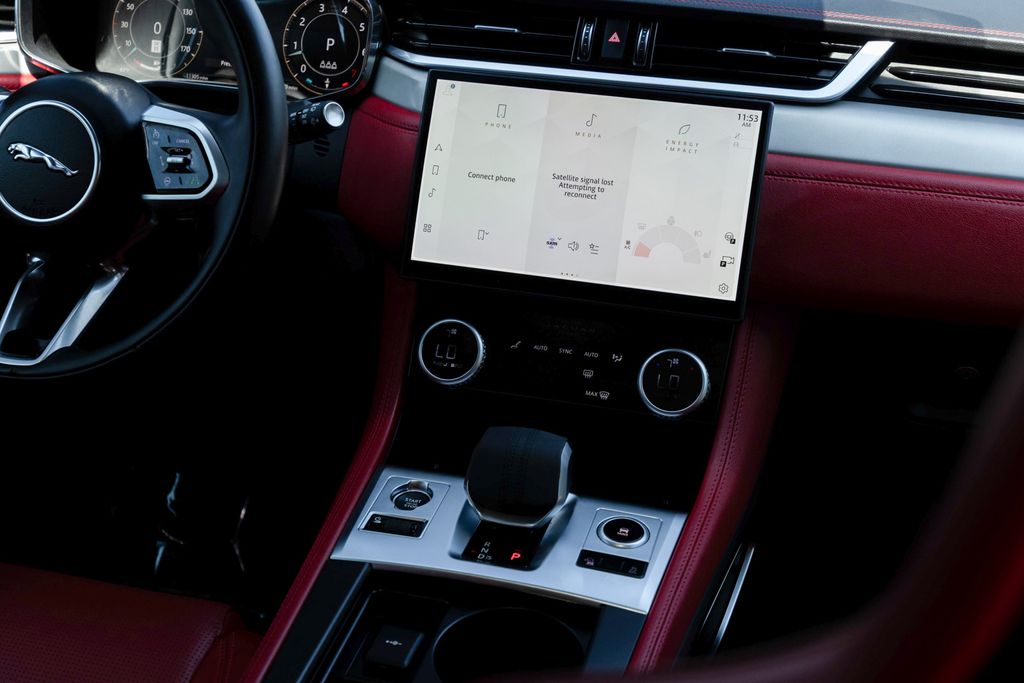 2026 Jaguar F-Pace R-Dynamic S - Photo 19