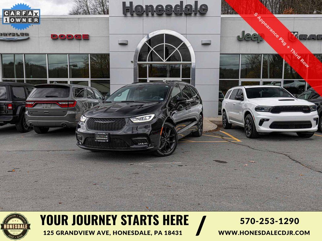 2023 Chrysler Pacifica Touring L