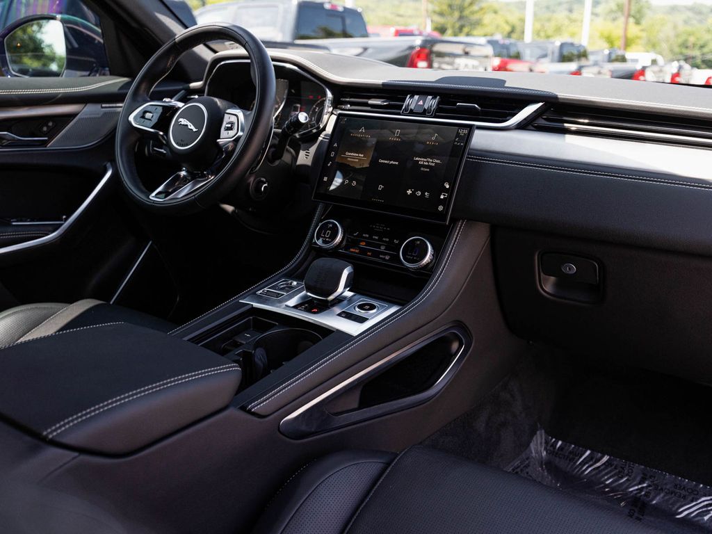 2026 Jaguar F-Pace R-Dynamic S - Photo 22
