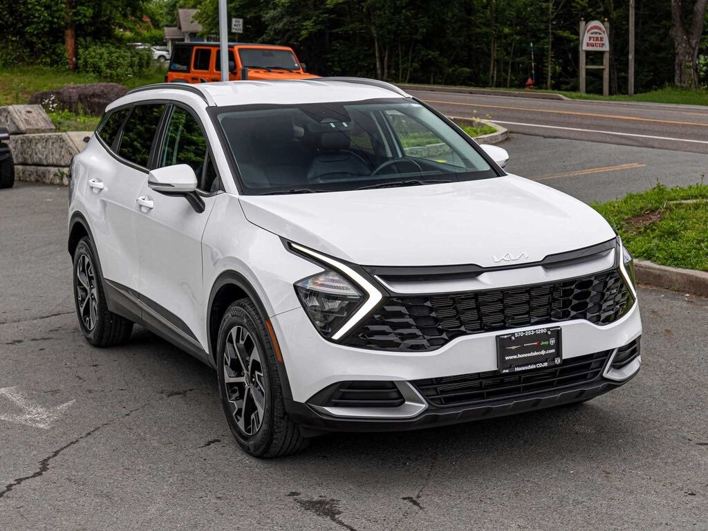 2023 Kia Sportage EX photo 3