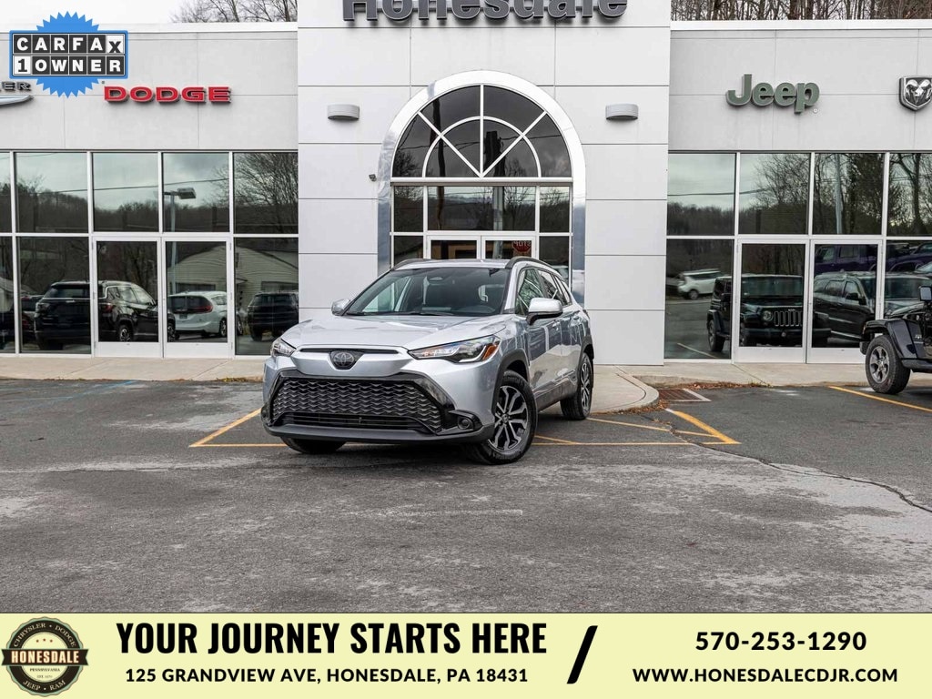 2024 Toyota Corolla Cross SE's photo