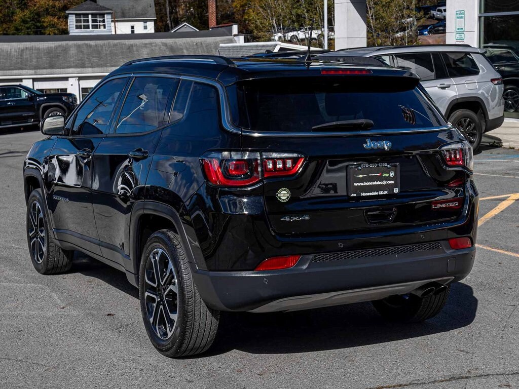 2022 Jeep Compass Limited photo 3
