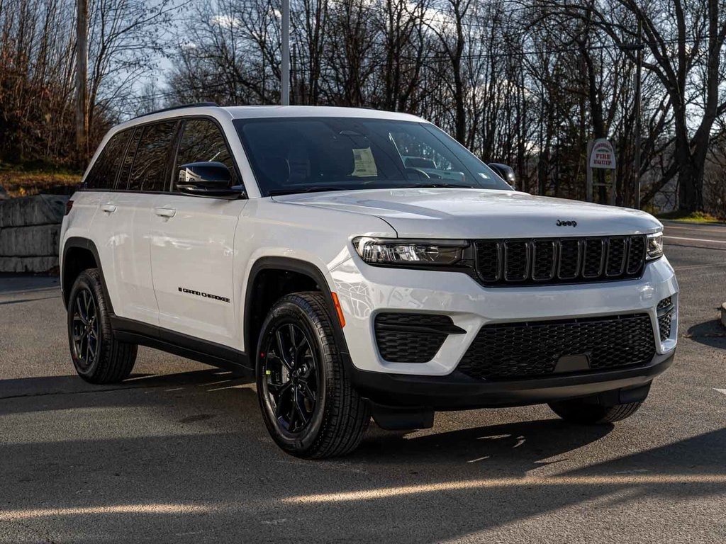 New 2025 Jeep Grand Cherokee ALTITUDE X 4X4 Sport Utility