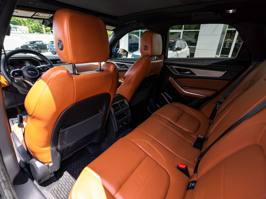 2026 Jaguar F-Pace R-Dynamic S - Photo 27
