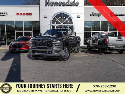 2025 Ram 2500 TRADESMAN REGULAR CAB 4X2 8' BOX Pickup