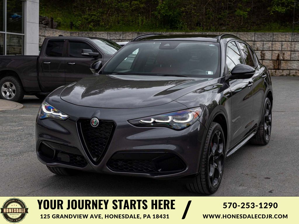 2024 Alfa Romeo Stelvio Veloce AWD's photo