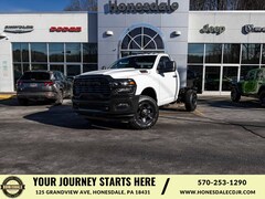 2026 Ram 3500 Chassis Cab TRADESMAN  REGULAR  4X4 60' CA Pickup