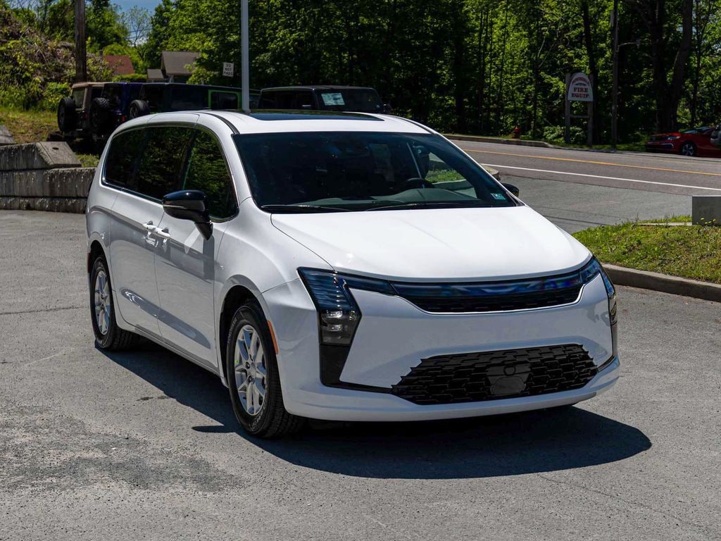 New 2027 Chrysler Pacifica SELECT Passenger Van