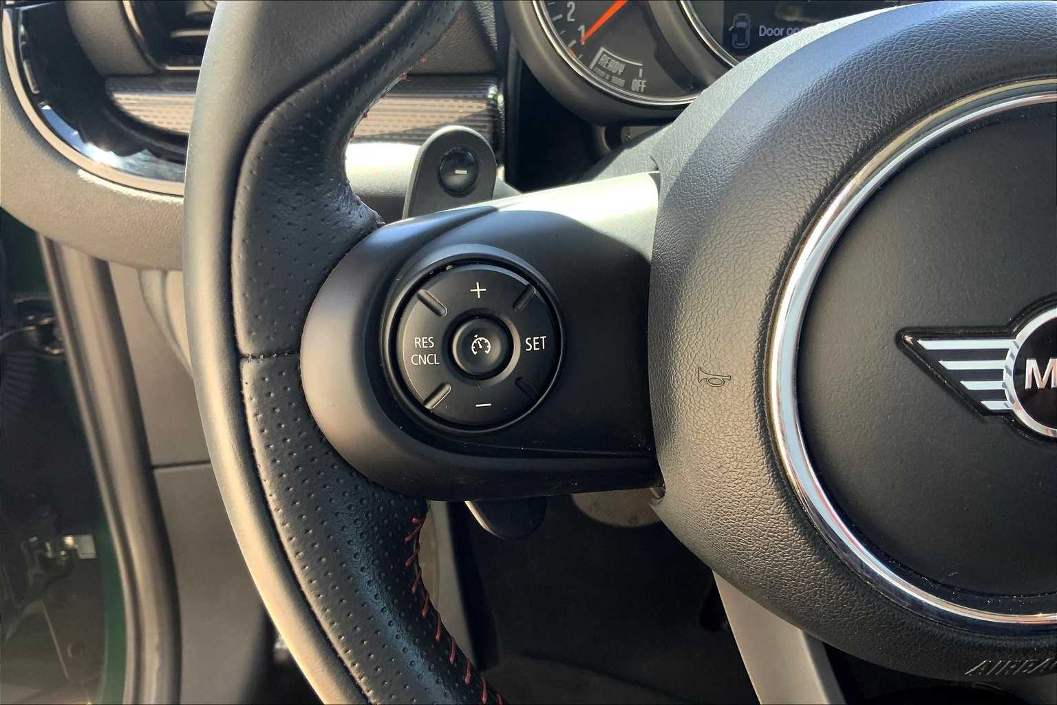 Thumbnail: 2019 MINI Cooper Clubman - 25