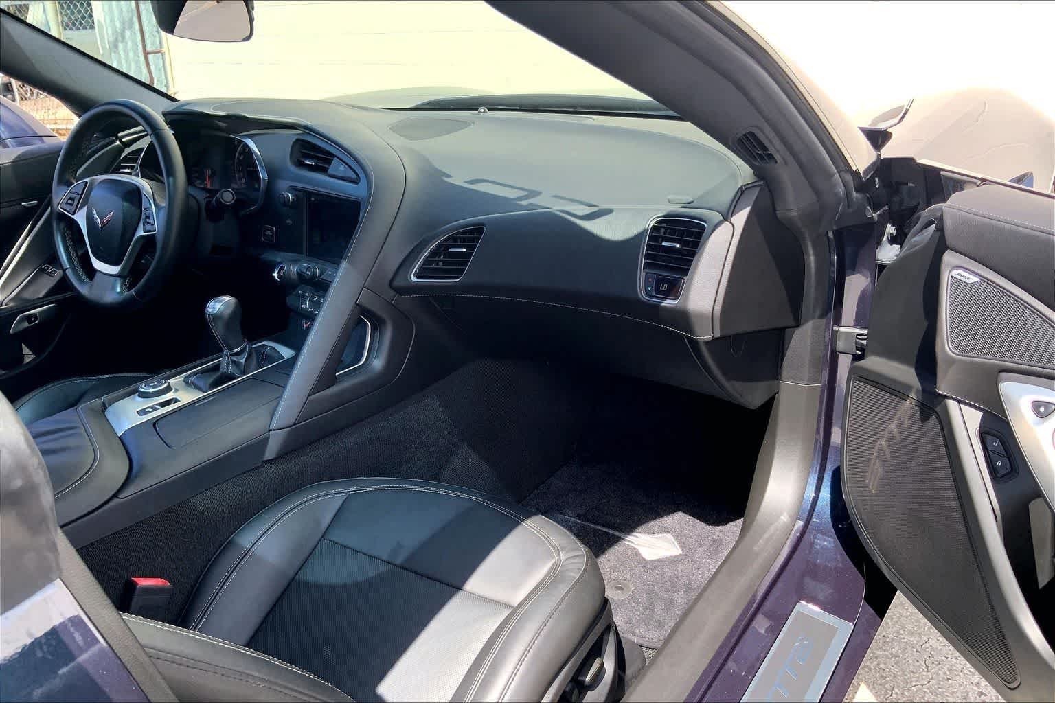 Thumbnail: 2015 Chevrolet Corvette - 22