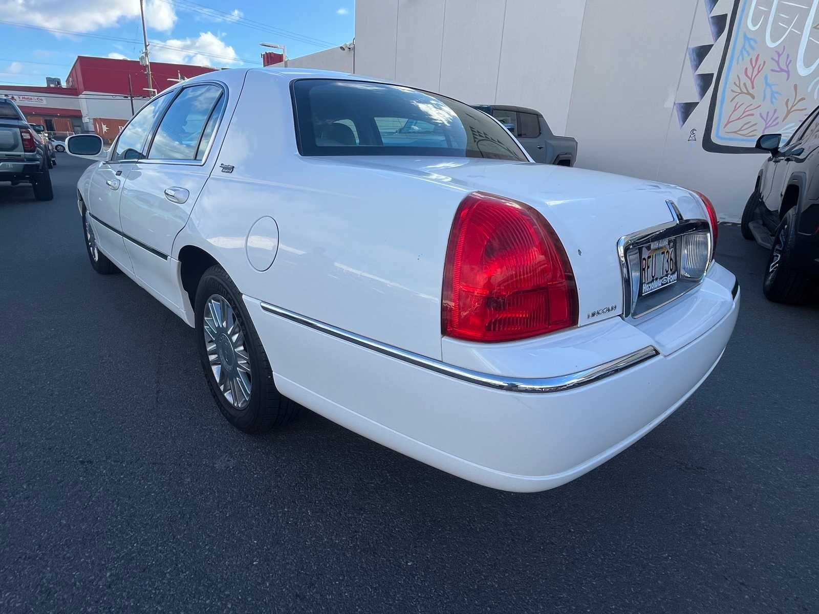 Thumbnail: 2008 Lincoln Town Car - 6