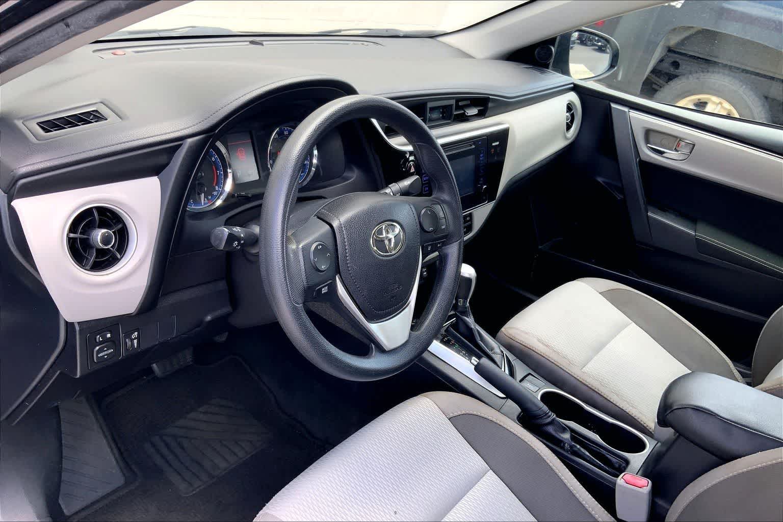 Thumbnail: 2017 Toyota Corolla - 2