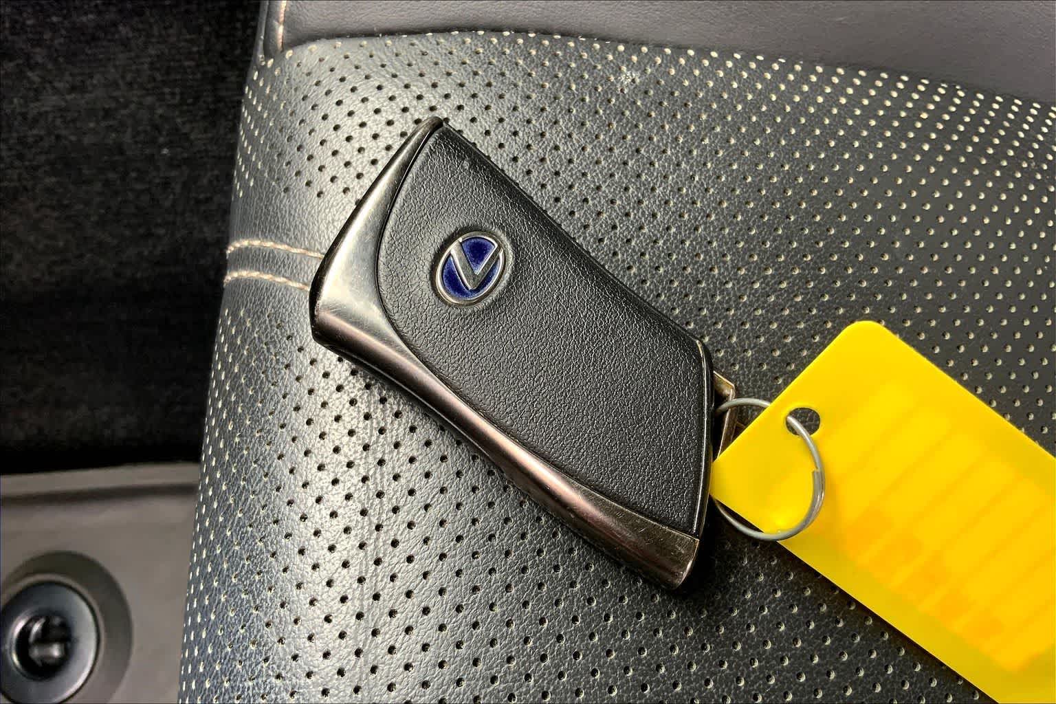 Thumbnail: 2018 Lexus LC - 19