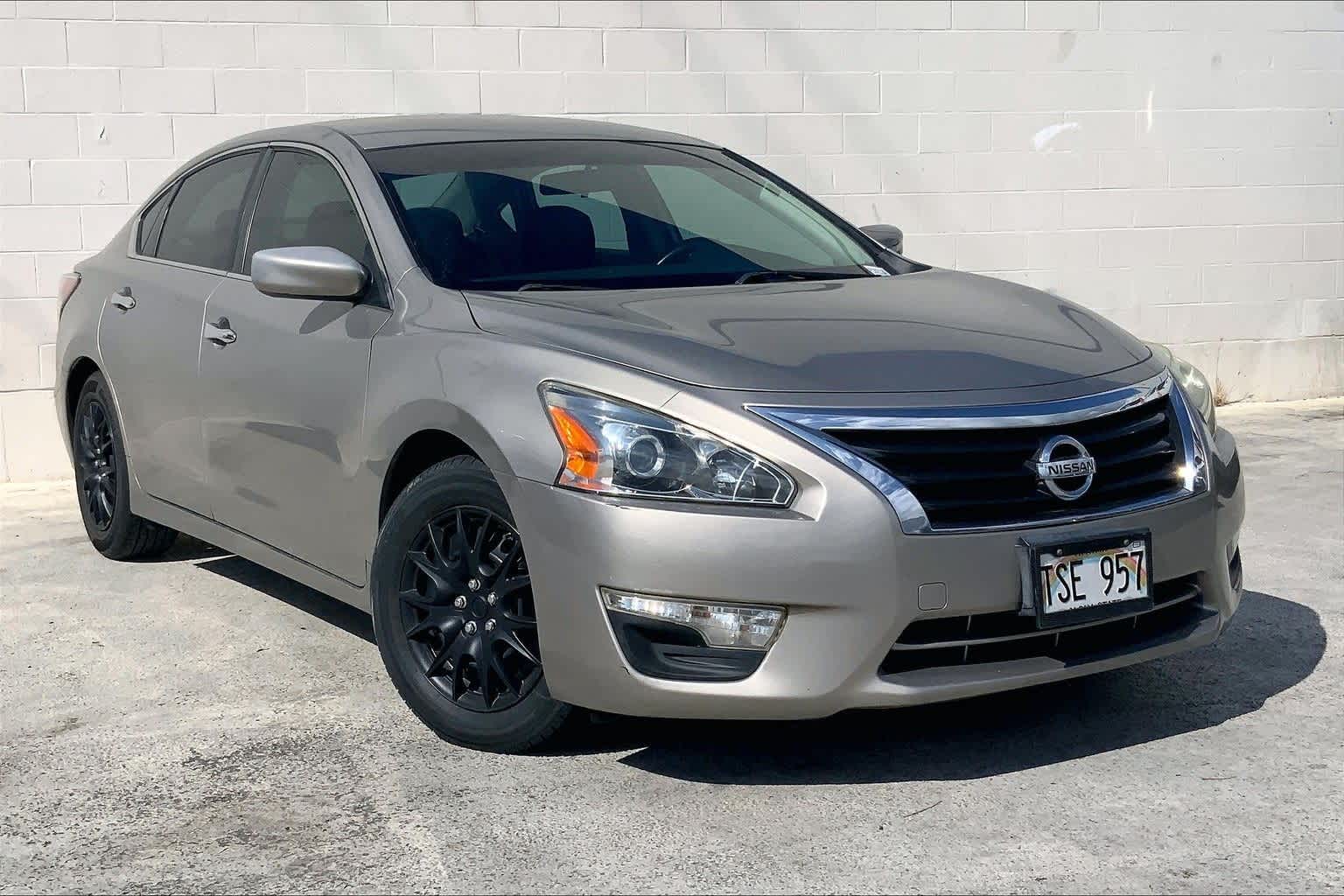 Thumbnail: 2015 Nissan Altima - 20