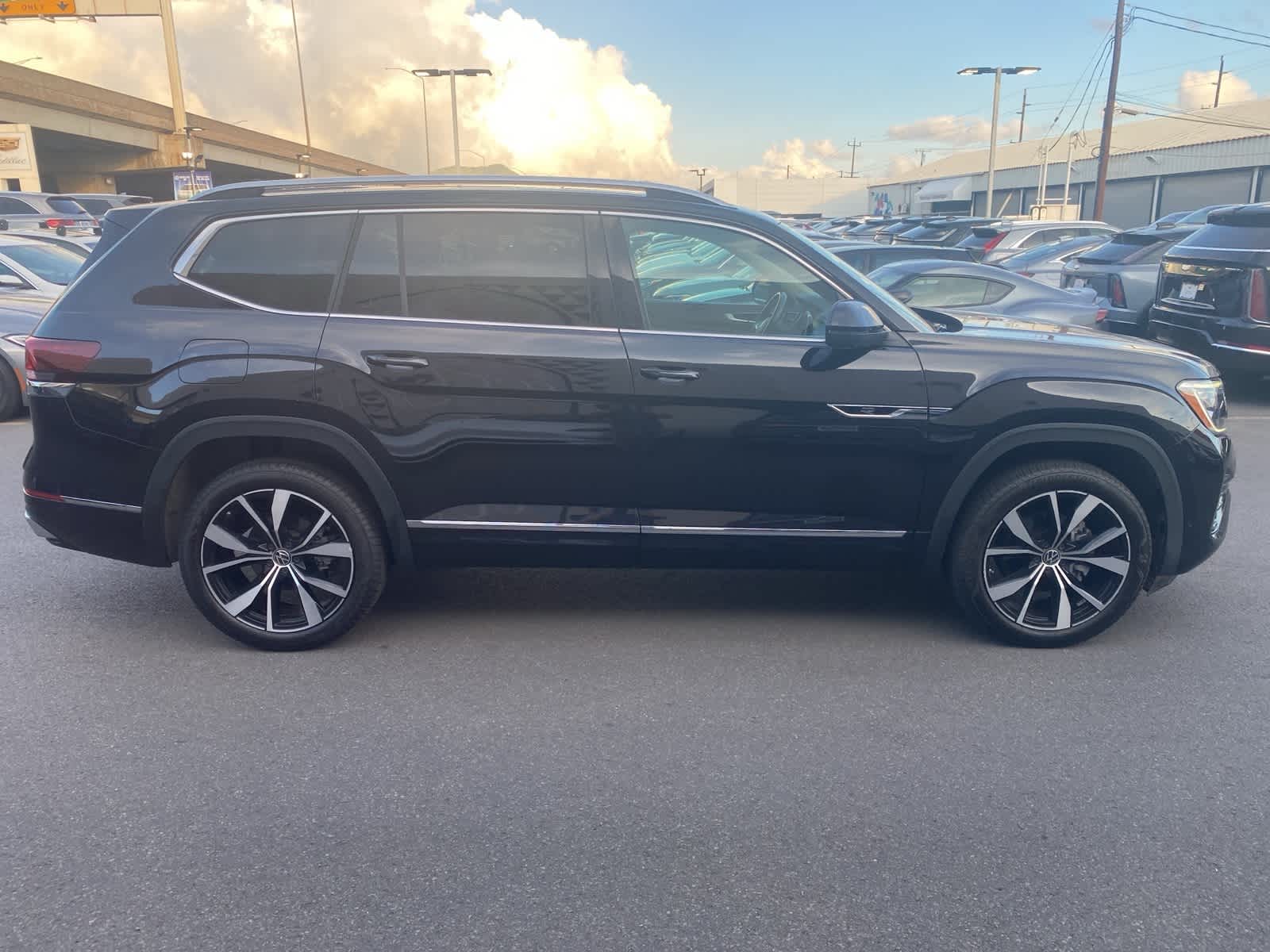 Thumbnail: 2024 Volkswagen Atlas - 4