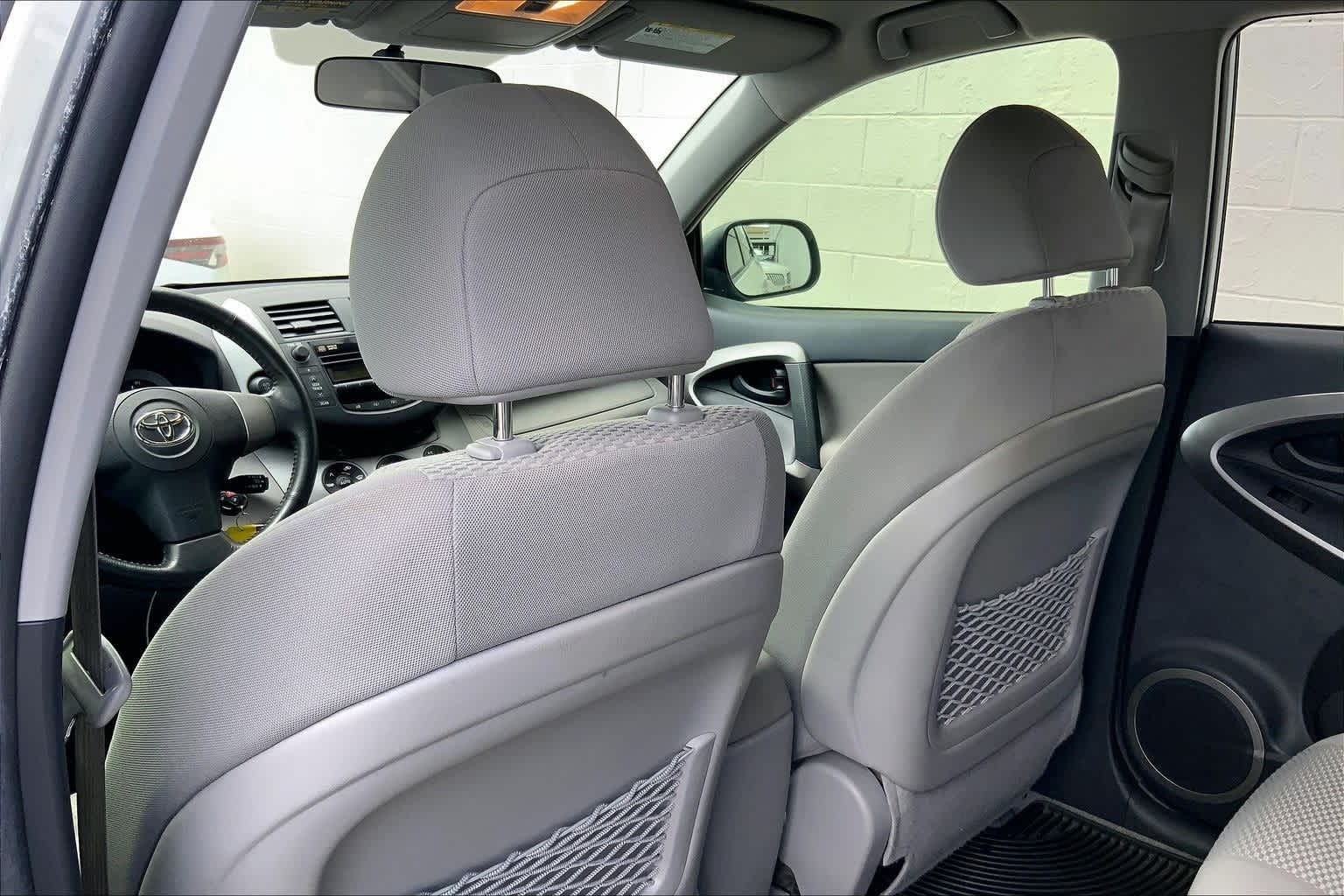 Thumbnail: 2006 Toyota RAV4 - 12