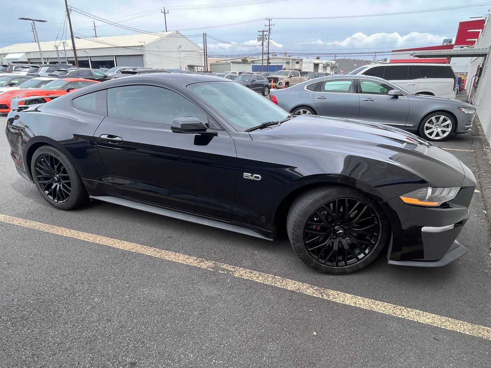 2019 Ford Mustang  2