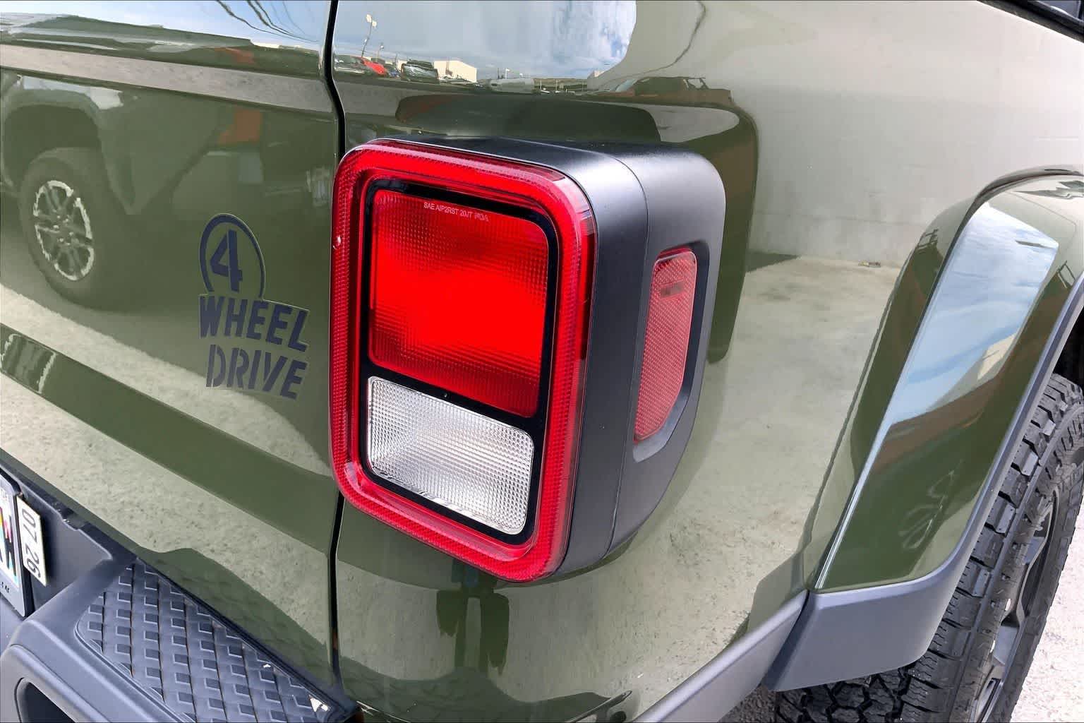Thumbnail: 2022 Jeep Gladiator - 31